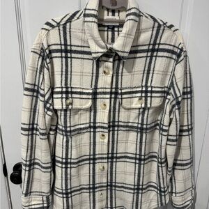 American Eagle Outfitters Cream and Black Plaid Utility Shacket